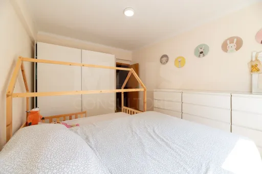 Apartamento T2 - Rio de Mouro com elevador e arrecadação