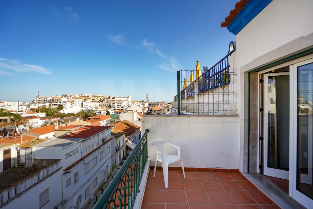 T2 + suite extra, varandas e garagem, a 200 metros da praia do túnel Albufeira