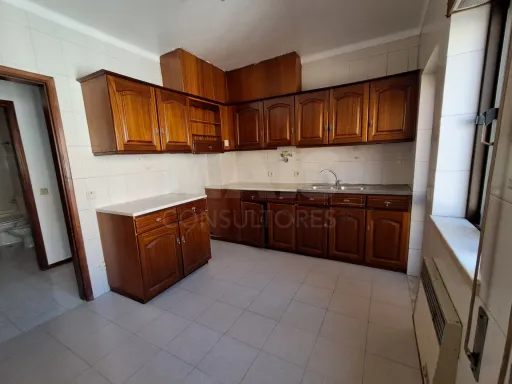 Apartamento T3 com garagem em Alcanena