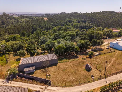 Farm with over 23,000 m², a saltwater pool, and potential for development