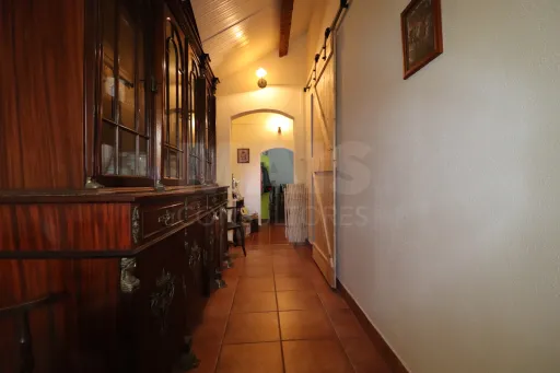 Single storey 2-bedr. house in Domingão, Ponte de Sor Alto Alentejo.