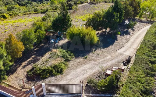 Quintinha com moradia T3 Térrea a 10 minutos de Arruda dos Vinhos