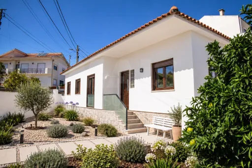 Moradia Térrea T3 com Terreno de 500 m² | Às Portas de Alcobaça