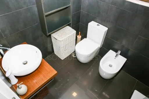 Apartamento T2 Remodelado no Carregado