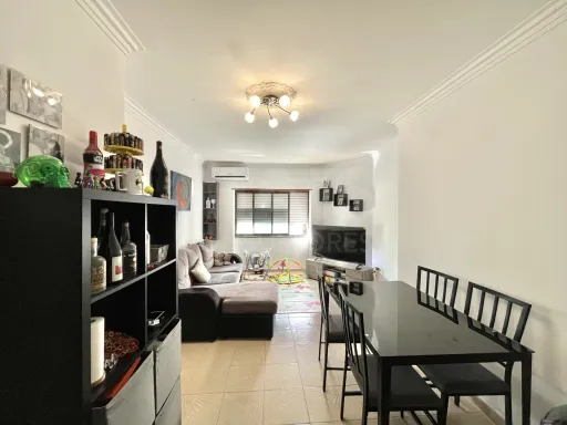 Apartamento T3 com terraço no Montijo