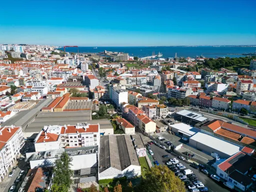 Apartamento T3 Renovado na Cova da Piedade