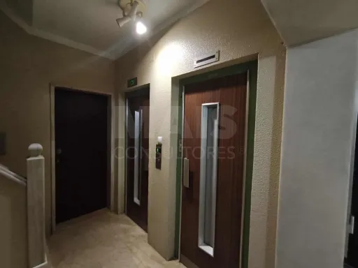 🏡 Apartamento T2 com Arrecadação em Oeiras – Conforto, Luz Natural e Localização Privilegiada!
