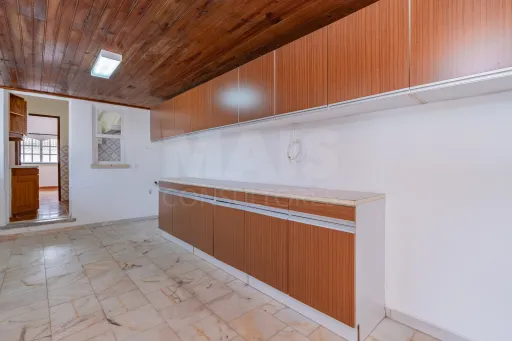 Moradia T3 com espaço exterior no centro de Salvaterra de Magos