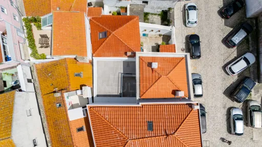T1 novo com terraço no centro de Peniche