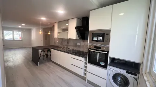 Fully Renovated 2-Bedroom Apartment - Benfica