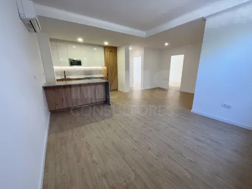 3 bedrooms in Reboleira
