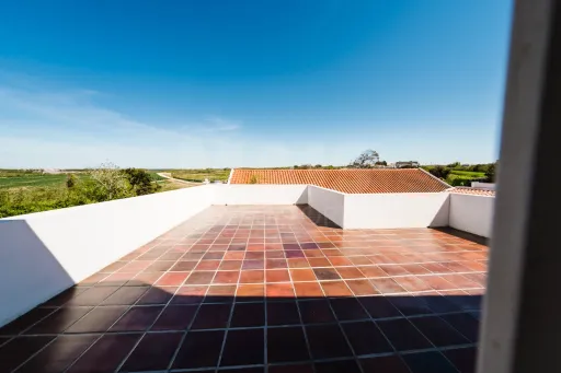 Imóvel com Vista Mar e Elevado Potencial Turístico a Minutos das Praias de Peniche