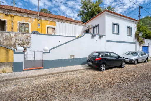 Moradia T3 renovada centro de Coruche