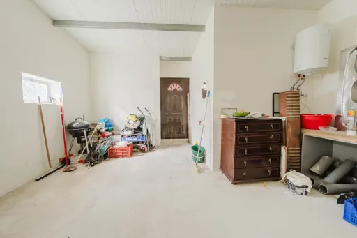 Imóvel junto à Marginal Norte