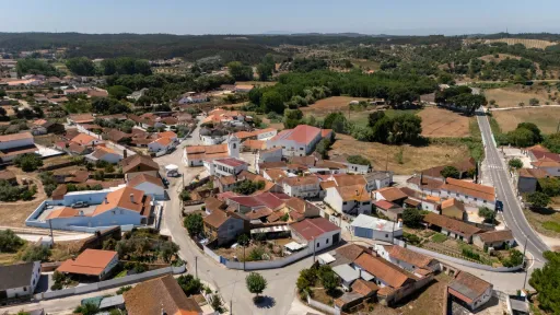 Moradia T2 + 1 com armazém de 138m²