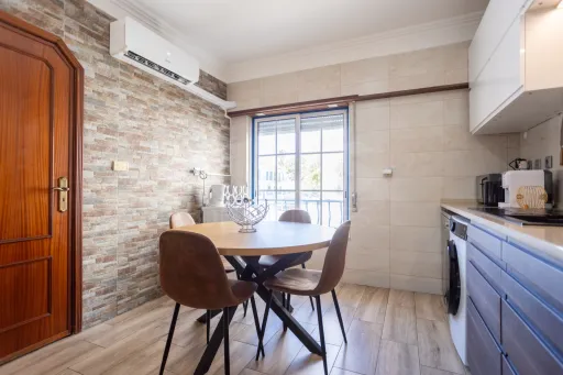 Apartamento T3 com arrecadação em Samora Correia