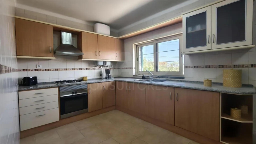 2-Bedroom + 1 Apartment in a Townhouse with a Terrace, Ocean View, Jacuzzi, and Parking!
