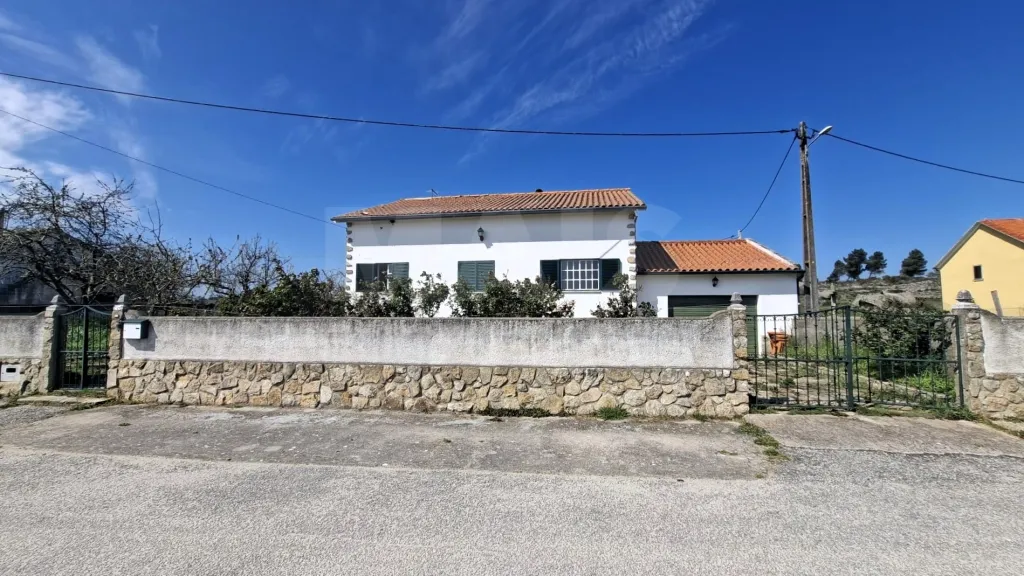 Moradia térrea T3 com Garagem e Logradouro em Malpartida - Almeida