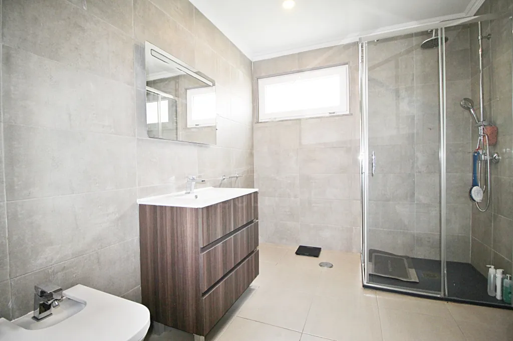 Moradia T5 de Luxo com Piscina