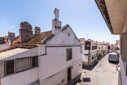 2 bedroom apartment with balcony - Cascais center