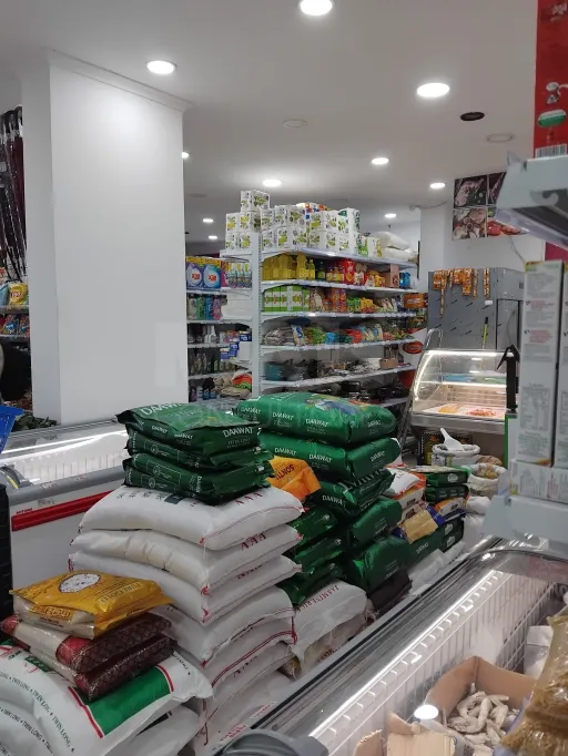 Trespasse de supermercado em Rio de Mouro