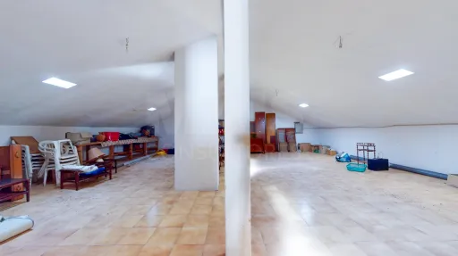 Moradia T5, na calhandriz com piscina