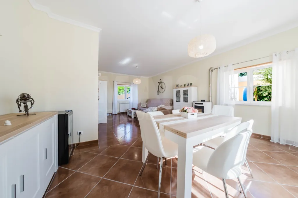 🏡 3-Bedroom House—Furnished and Fully Equipped | Jacuzzi | Garage | Backyard