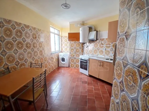Apartamento T3 no centro das Caldas da Rainha com elevador