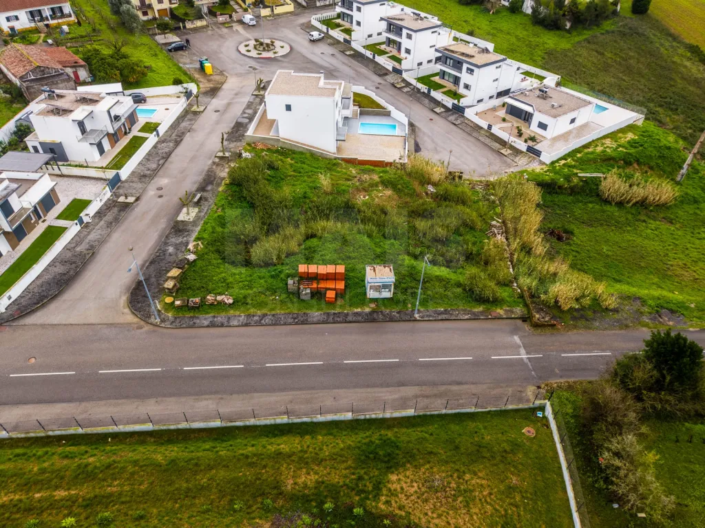 Moradia Térrea em Construção na Vermelha, Cadaval