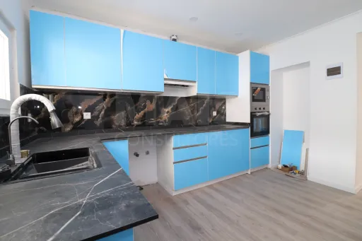 Moradia T3 Totalmente Remodelada, espaço exterior privado, em Salvaterra de Magos