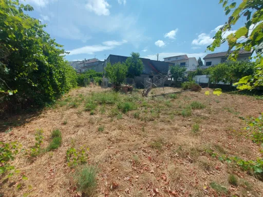 Moradia com Terreno em Fase de Construção Portela da Cerdeira-Côja- Arganil.