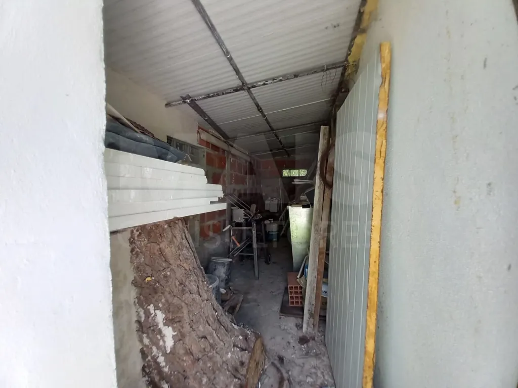 Terreno Rústico com 16840m2 com casa de apoio Calhandriz-Alhandra