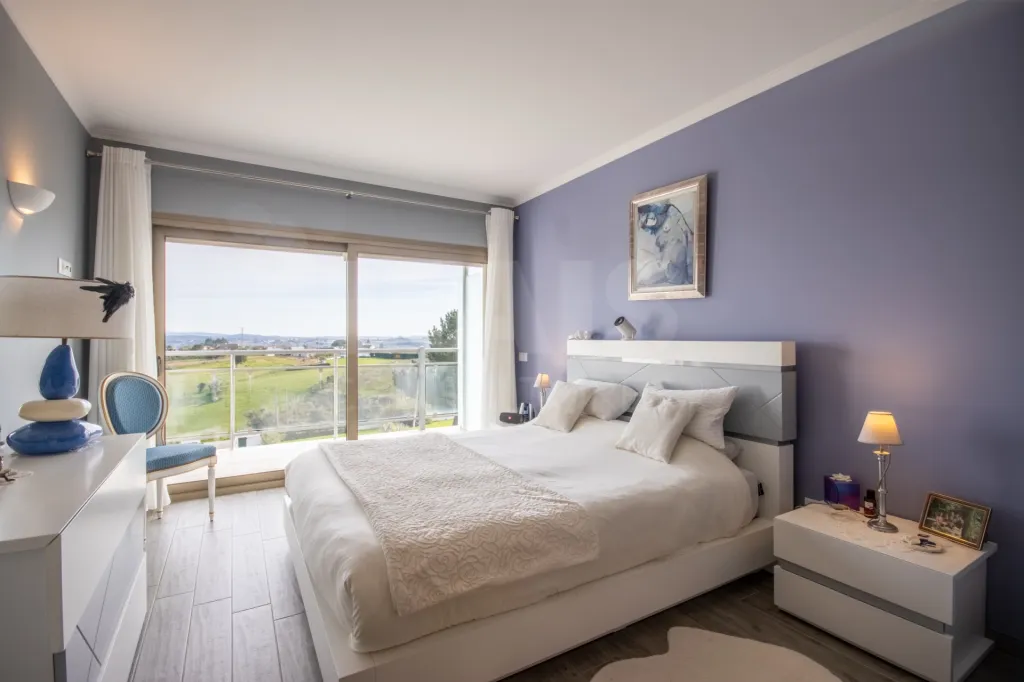 Moradia T4 de luxo no Barrocalvo, Carvalhal, Bombarral