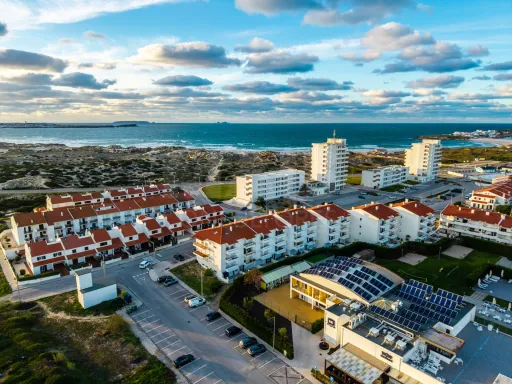 Excelente apartamento T0+2 no Sol Village I, a apenas 500 metros da magnífica praia do Baleal.