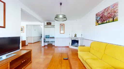 🏡 Moradia com Piscina e Espaço Exterior de Lazer em Alcanede — em funcionamento como AL