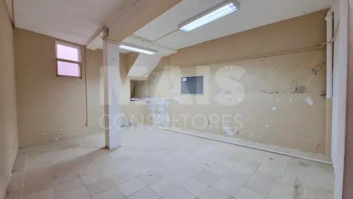 Prédio no Centro Histórico de Peniche com Elevado Potencial de Investimento e Rentabilidade