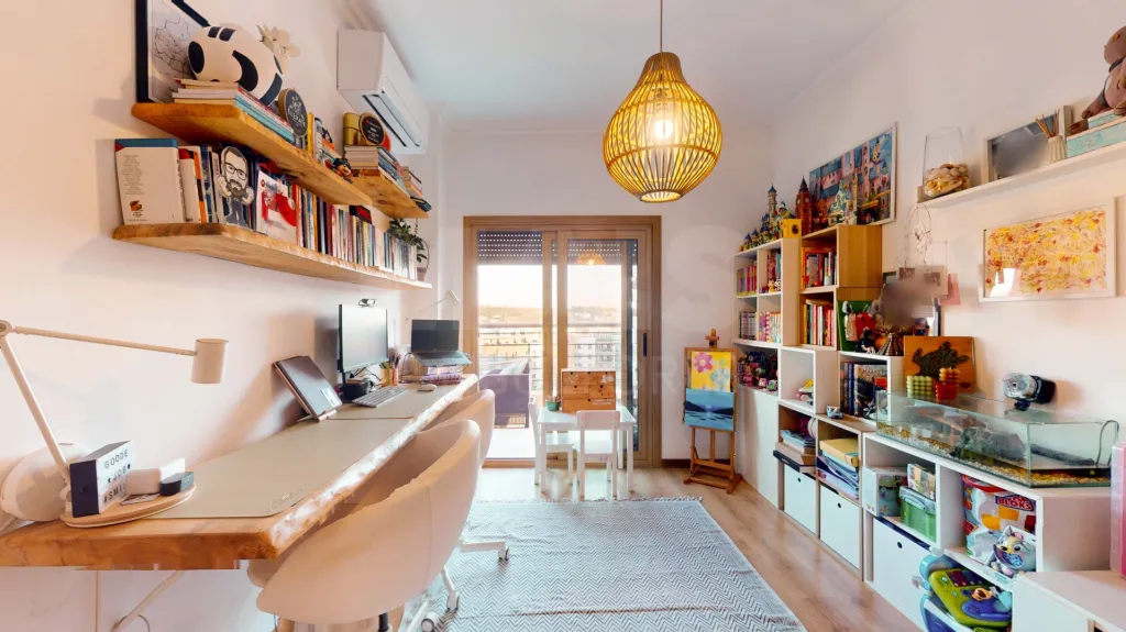 Apartamento T3 com box colinas do crizeiro
