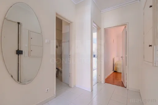 Apartamento T2 na Póvoa de Santo Adrião, Odivelas.