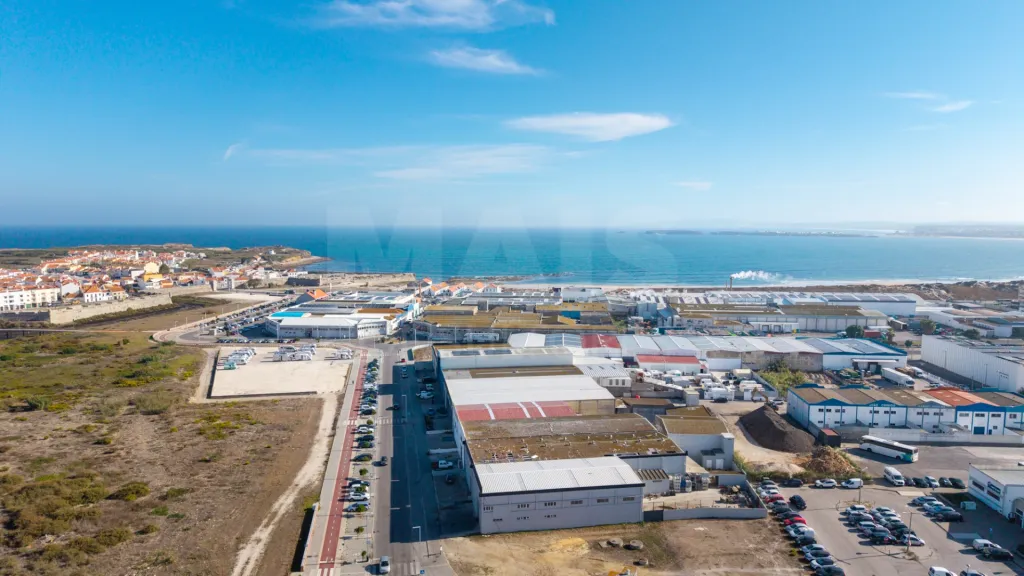 Oportunidade de investimento em Peniche | 8.848 m² | A 150 metros da praia