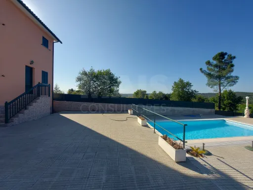 3 bedroom villa with pool in Côja