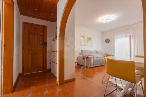 T2 Remodelado com Arrecadação | Outeiro de Polima – São Domingos de Rana