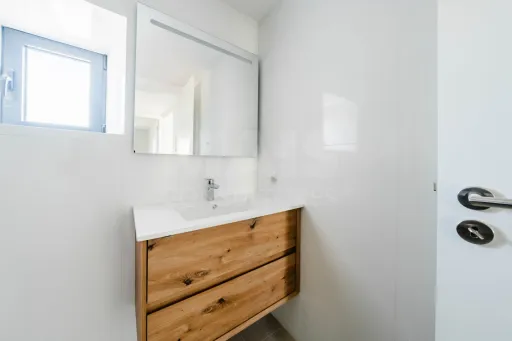 Fully Renovated 3-Bedroom House | Courtyard and Outbuildings | São Bartolomeu dos Galegos, Lourinhã