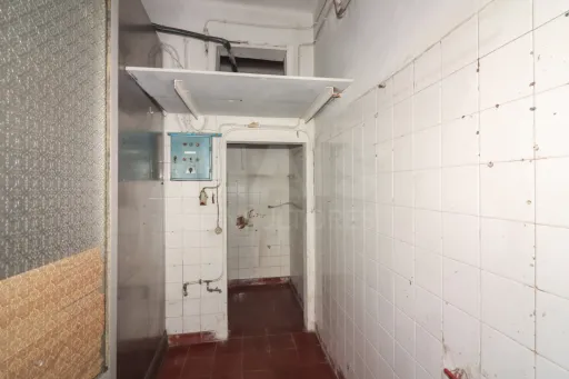 Prédio Centro Carregado / Lisboa