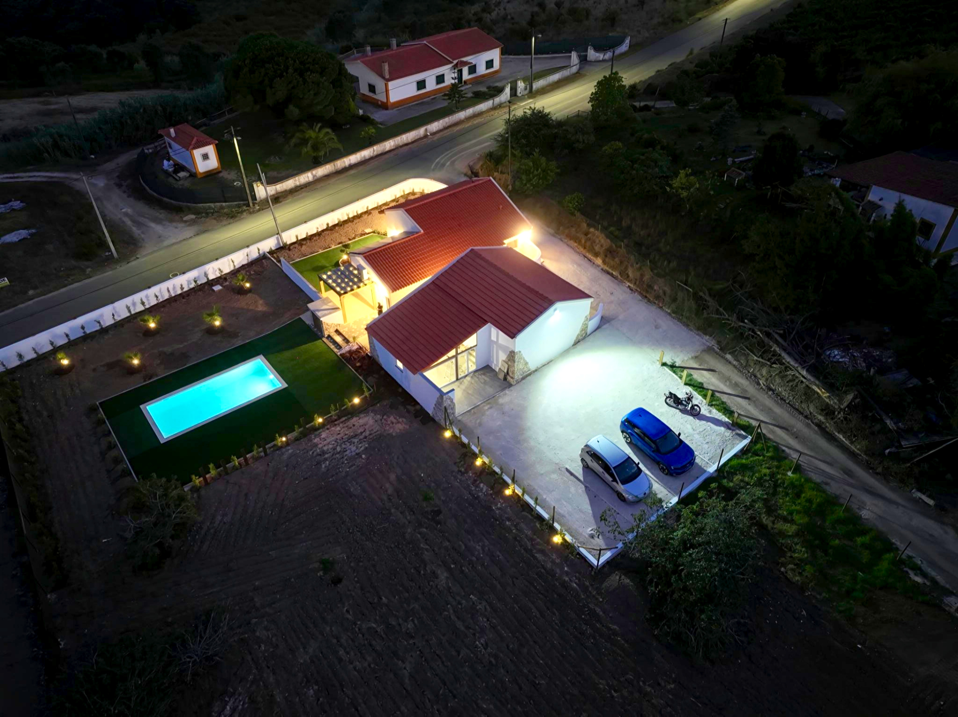 Single-Story 2-Bedroom + 1 House with Pool, Outbuilding, and 3,476 m² Lot | Comfort, Privacy, and Quality of Life
