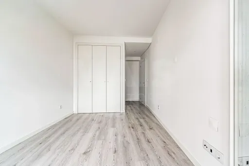 Apartamento T3 em Vale de Milhaços