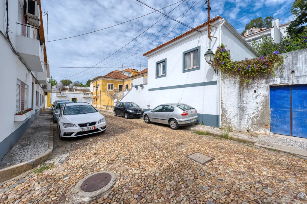Moradia T3 renovada centro de Coruche