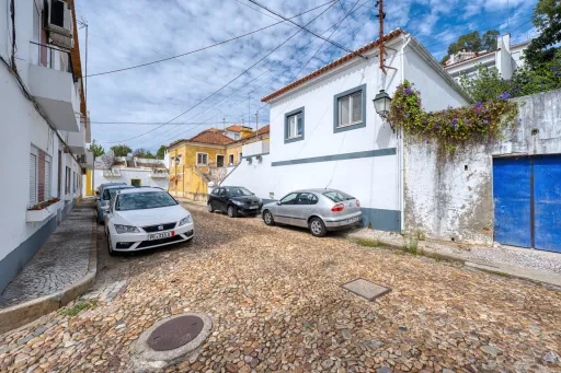 Moradia T3 renovada centro de Coruche
